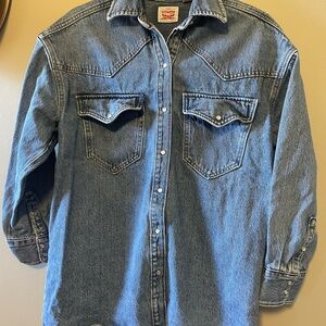Levi’s Oversize Denim Button-Up Shirt Jacket